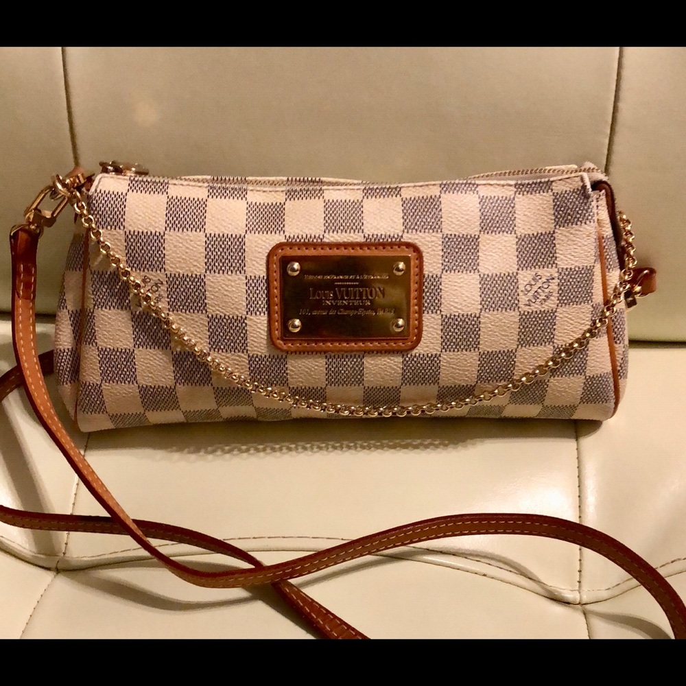 🌟🌟SOLD🌟🌟Authentic Louis Vuitton crossbody